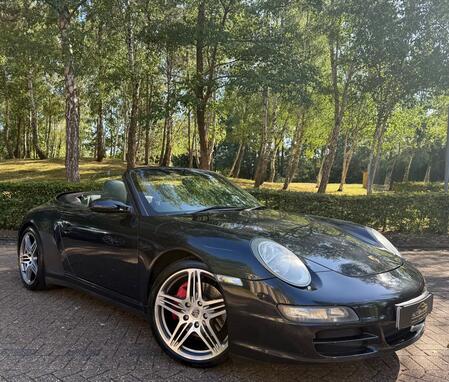 PORSCHE